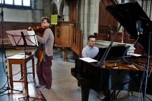 With Roderick Chadwick, one of the most virtuoso colourists among pianists. Henze 7 6 16