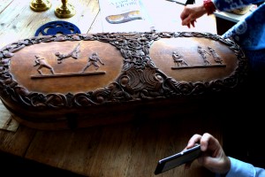 A case commissioned by Bull in 1872. Full of nordic symbolism, and 'Myllarguten'