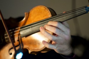 Peter Sheppard Skaerved's left hand. Photo. Neil Heyde