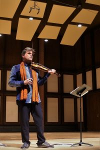 So happy to be back in my Midwestern home-crisscrossing our beloved St Croix and working with the lovely team led by Kristin Tjornehoj at University of Wisconsin River Falls. Today I played Sadie Harrison, Matteis, David Gorton, Locatelli, Haflidi Hallgrimsson, Michael Hersch, Torelli, Purcell, Bach, Ole Bull, Mylargutten in the lovely Abbot Concert Hall, to a fantastic 200plus audience for a lunchtime concert. I finished with Nigel Clarke's ever -epic Pernambuco